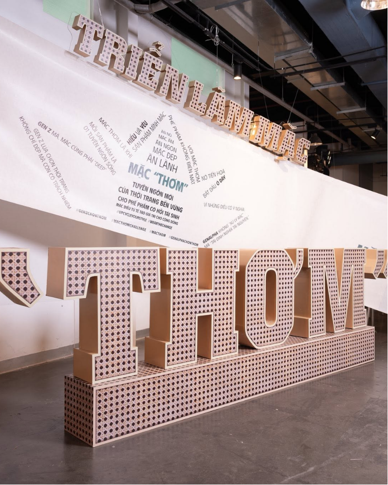 Exhibition Wearing "Scent" (Mặc "Thơm")